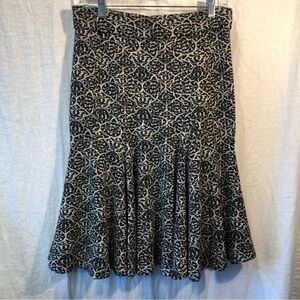Diane Von Furstenberg wool blend stretch skirt black and tan flare edge 8